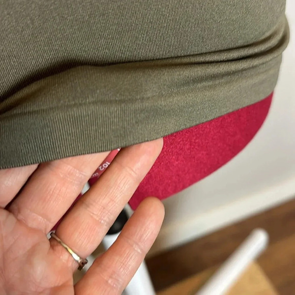 NWOT Avec Les Filles olive green scoop neck 3/4 sleeve medium weight top. Sm/Med - Picture 3 of 9